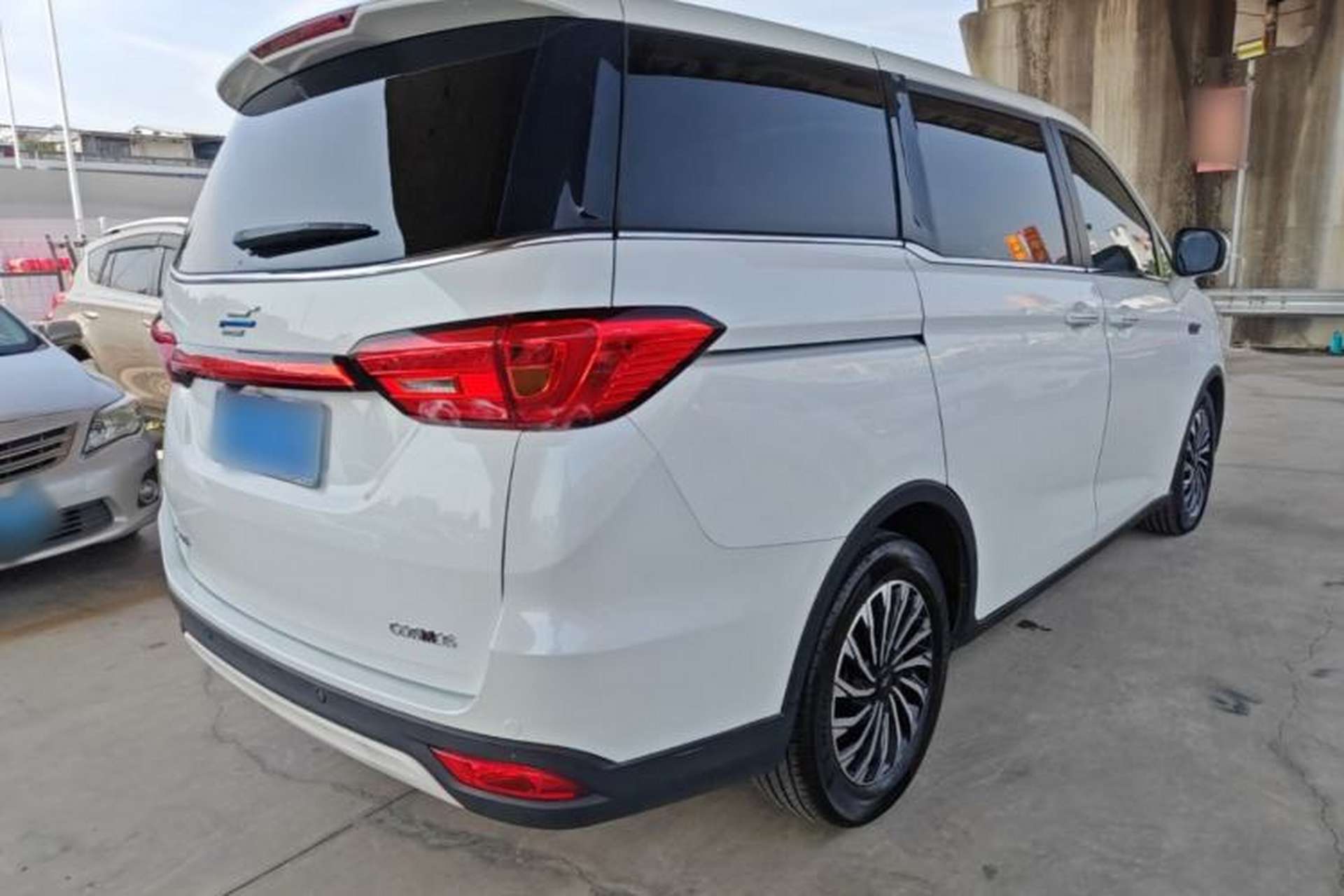 Used CHANGAN OSHAN Cosmos 2019 1.5T Automatic Flagship Version China VI Standard Rear Right 45 Deg