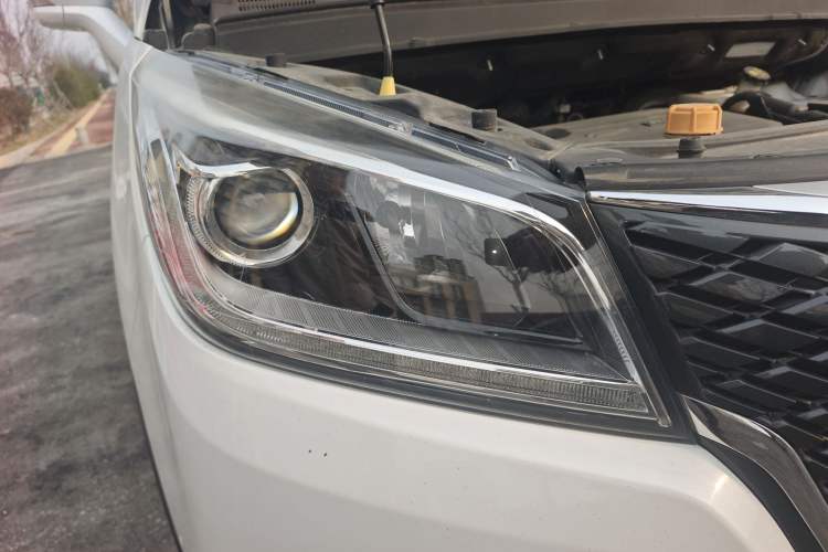Used CHANGAN OSHAN Cosmos 2019 1.5T Automatic Smart Version China VI Standard Right Front Headlight