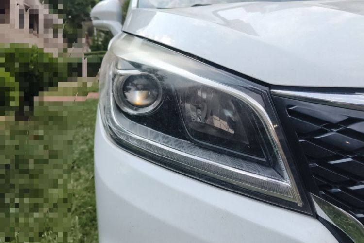 Used CHANGAN OSHAN Cosmos 2019 1.5T Automatic Elite Version China VI Standard Right Front Headlight