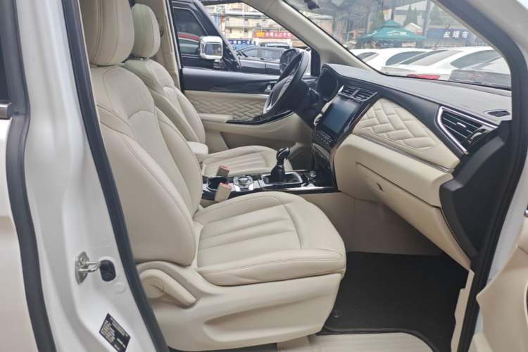 Used CHANGAN OSHAN Cosmos 2019 1.5T Manual Smart Version China V Standard Right Front Seat