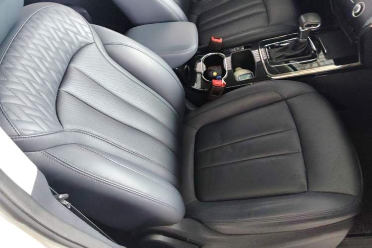 Used CHANGAN OSHAN Cosmos 2019 1.5T Automatic Comfort Edition China VI Standard Right Front Seat