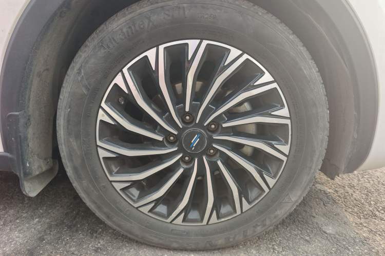 Used CHANGAN OSHAN Cosmos 2019 1.5T Automatic Smart Version China VI Standard Right Front Wheel Hub