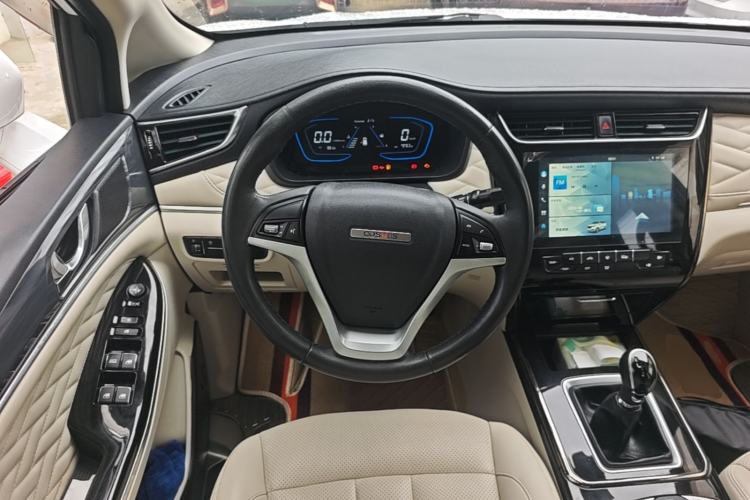 Used CHANGAN OSHAN Cosmos 2019 1.5T Manual Elite Version China V Standard Steering Wheel