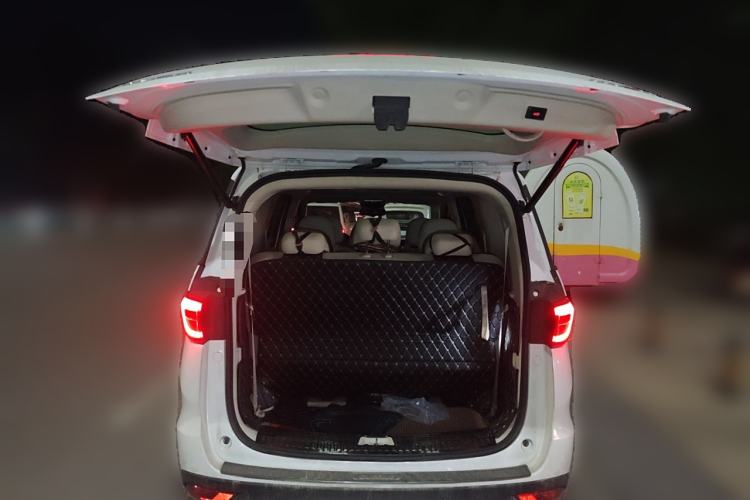 Used CHANGAN OSHAN Cosmos 2019 1.5T Automatic Flagship Version China VI Standard Trunk