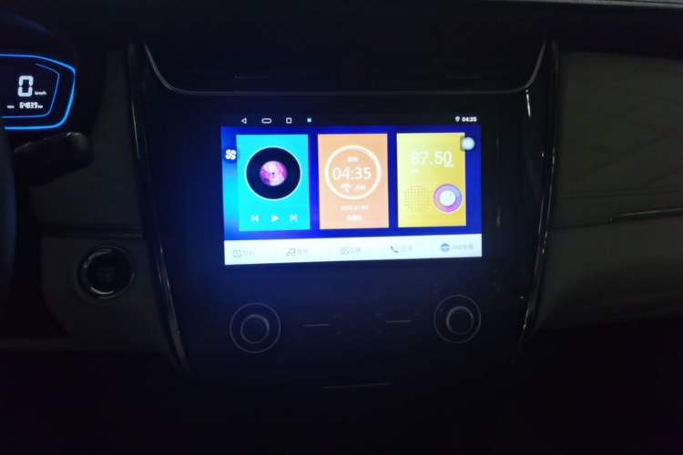 Used CHANGAN OSHAN Cosmos 2022 1.5T Automatic Business Model Audio And AC Panel