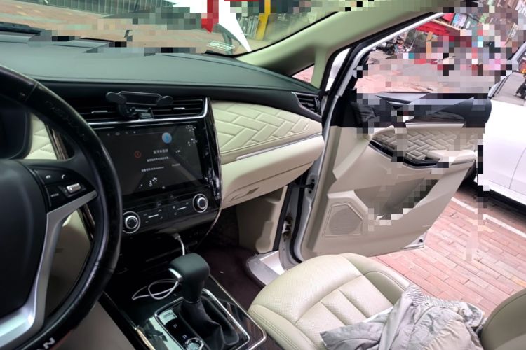 Used CHANGAN OSHAN Cosmos 2022 1.5T Automatic Business Model Audio And AC Panel