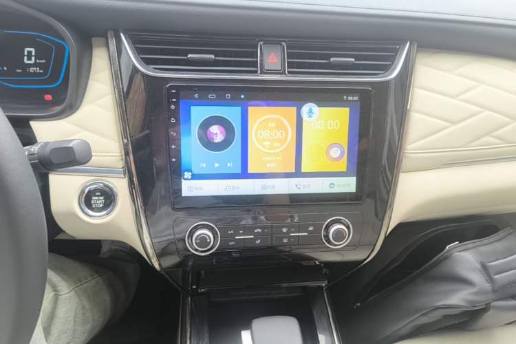 Used CHANGAN OSHAN Cosmos 2022 1.5T Automatic Business Model Audio And AC Panel