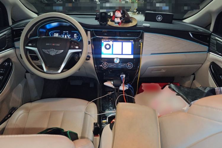Used CHANGAN OSHAN Cosmos 2022 1.5T Automatic Business Model Center Console