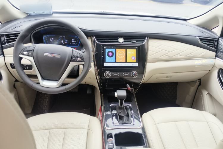 Used CHANGAN OSHAN Cosmos 2022 1.5T Automatic Business Model Center Console