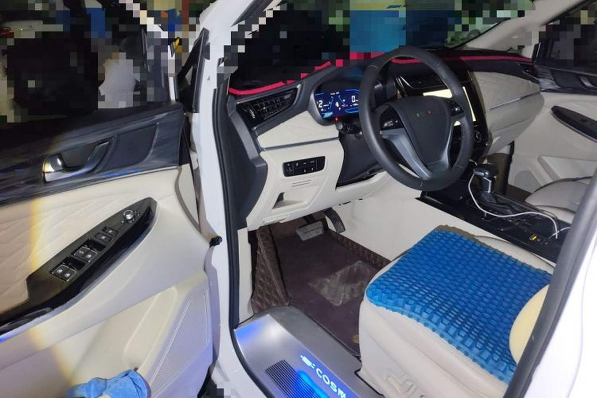 Used CHANGAN OSHAN Cosmos 2022 1.5T Automatic Business Model Driver Seat