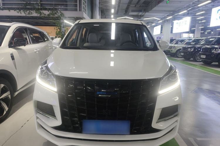 Used CHANGAN OSHAN Cosmos 2022 1.5T Automatic Business Model Front
