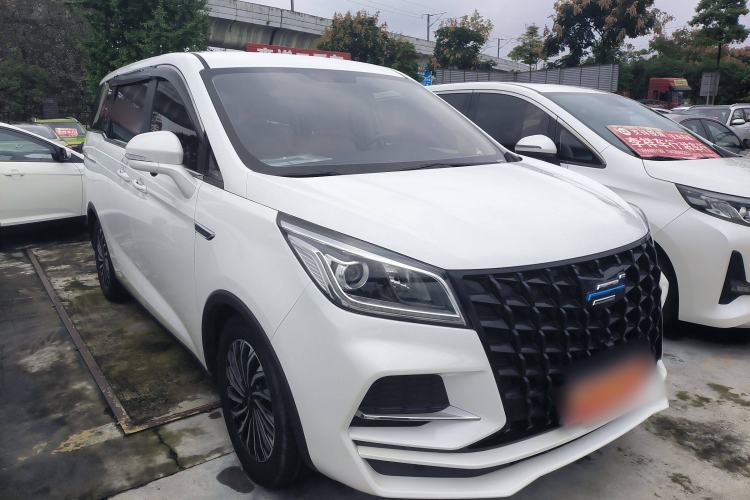 Used CHANGAN OSHAN Cosmos 2022 1.5T Automatic Business Model Front Right 45 Deg