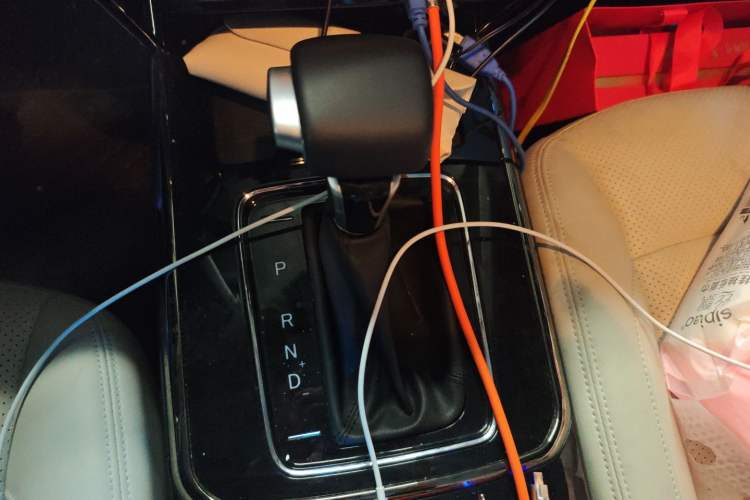 Used CHANGAN OSHAN Cosmos 2022 1.5T Automatic Business Model Gear Lever