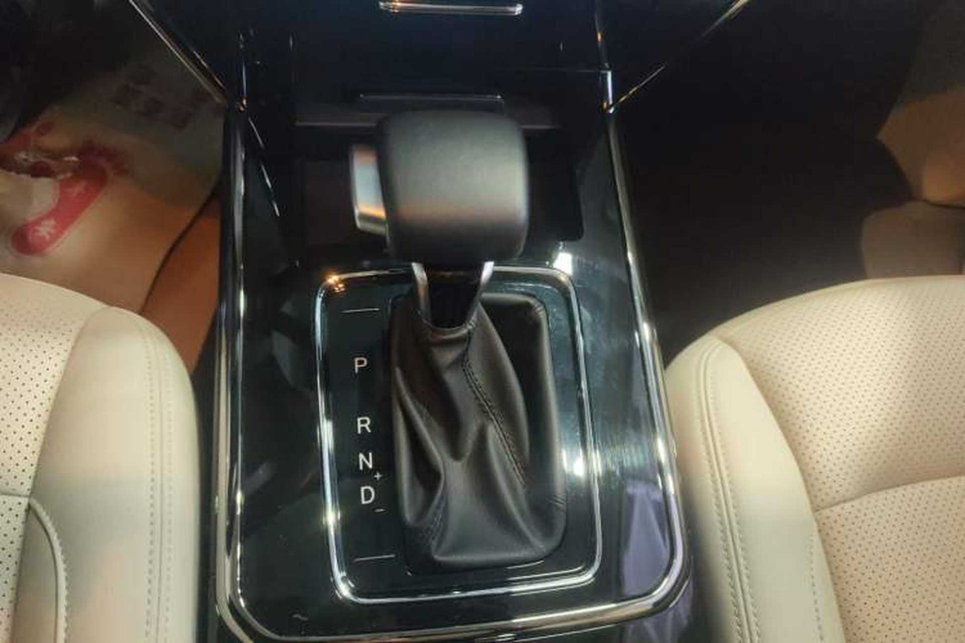 Used CHANGAN OSHAN Cosmos 2022 1.5T Automatic Business Model Gear Lever