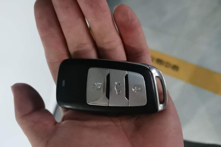 Used CHANGAN OSHAN Cosmos 2022 1.5T Automatic Business Model Interior 1