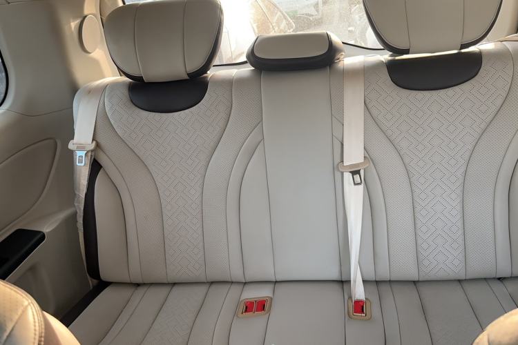 Used CHANGAN OSHAN Cosmos 2022 1.5T Automatic Business Model Interior 4