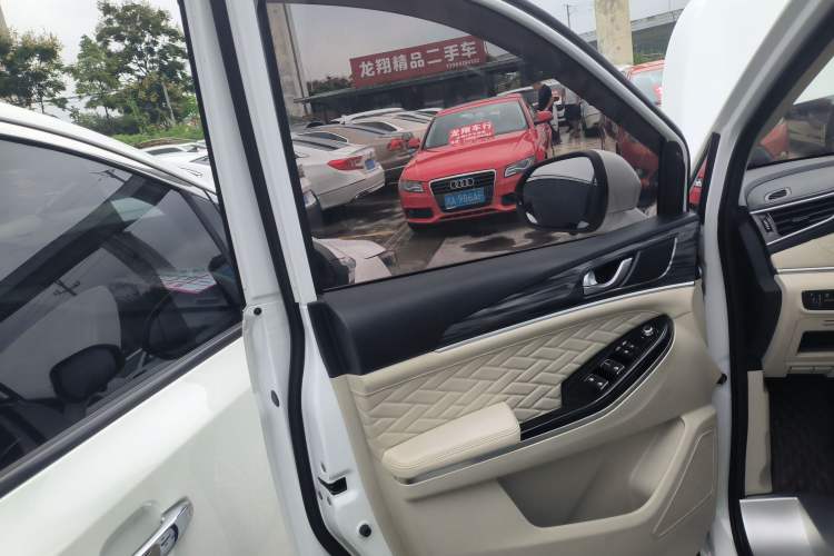 Used CHANGAN OSHAN Cosmos 2022 1.5T Automatic Business Model Left Front Door Interior