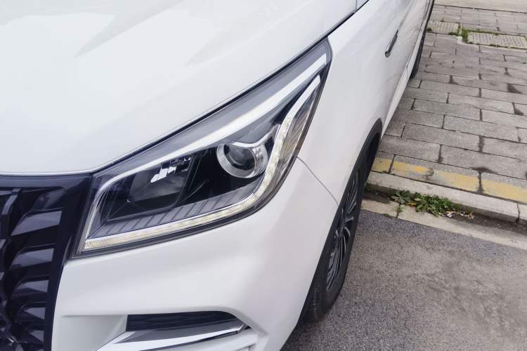 Used CHANGAN OSHAN Cosmos 2022 1.5T Automatic Business Model Left Front Headlight