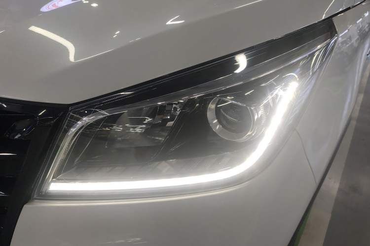 Used CHANGAN OSHAN Cosmos 2022 1.5T Automatic Business Model Left Front Headlight