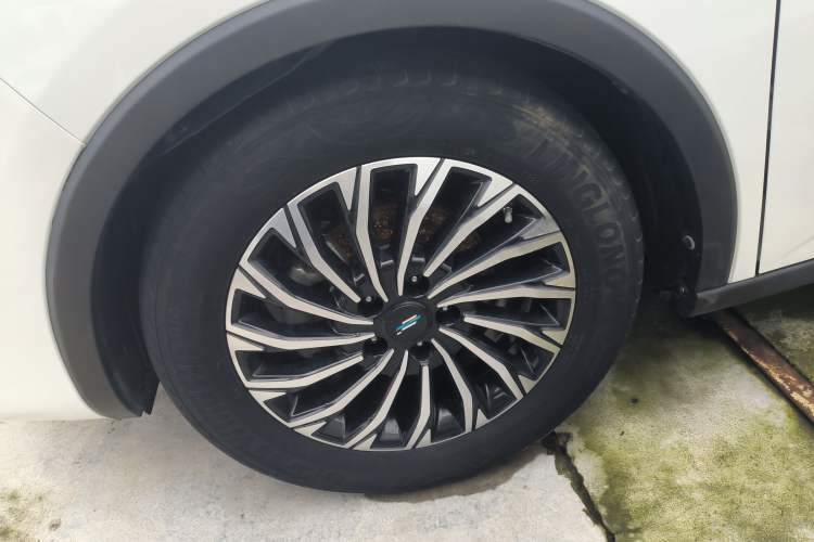 Used CHANGAN OSHAN Cosmos 2022 1.5T Automatic Business Model Left Front Wheel Hub