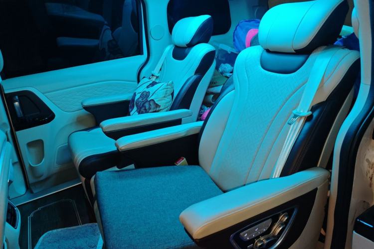Used CHANGAN OSHAN Cosmos 2022 1.5T Automatic Business Model Left Rear Seat