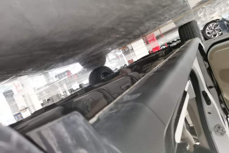 Used CHANGAN OSHAN Cosmos 2022 1.5T Automatic Business Model Left Side Sill