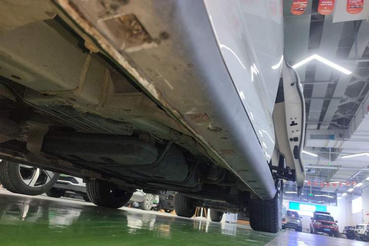 Used CHANGAN OSHAN Cosmos 2022 1.5T Automatic Business Model Left Side Sill