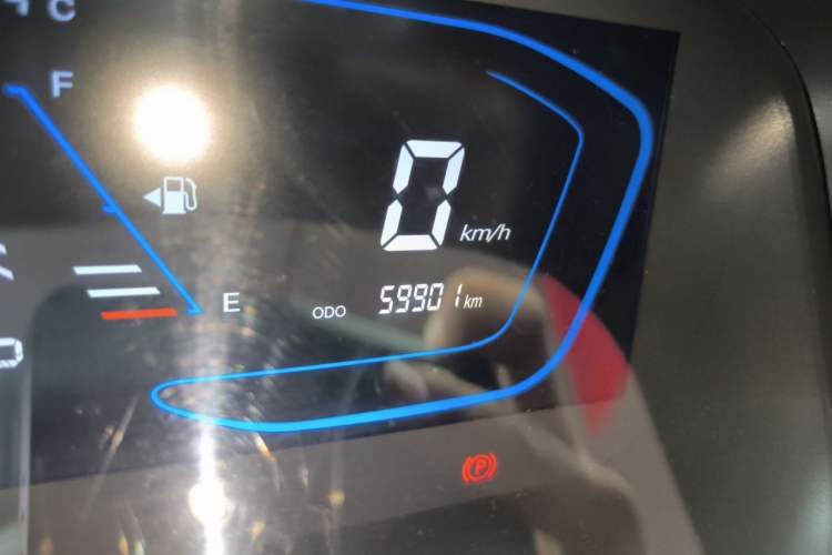 Used CHANGAN OSHAN Cosmos 2022 1.5T Automatic Business Model Odometer Close Up