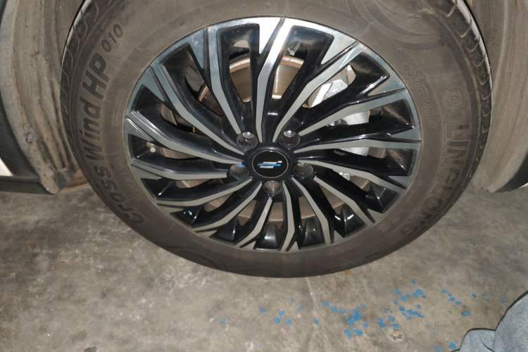 Used CHANGAN OSHAN Cosmos 2022 1.5T Automatic Business Model Right Front Wheel Hub