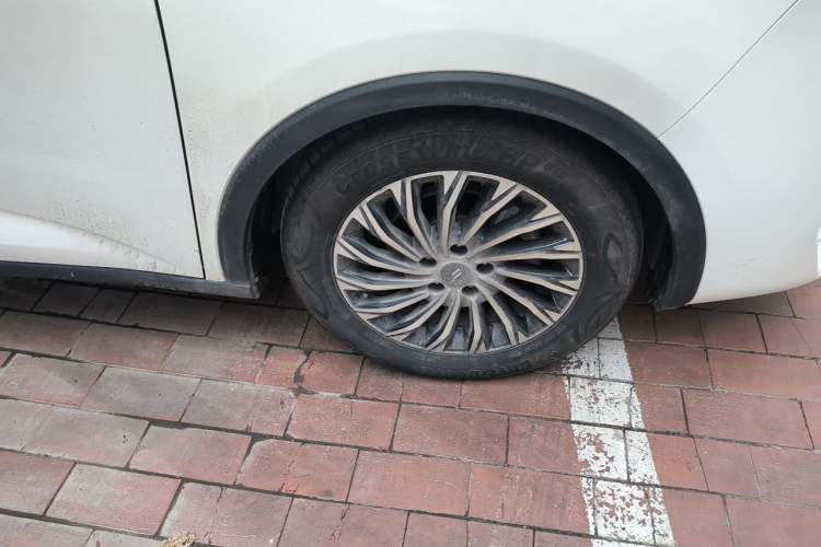 Used CHANGAN OSHAN Cosmos 2022 1.5T Automatic Business Model Right Front Wheel Hub