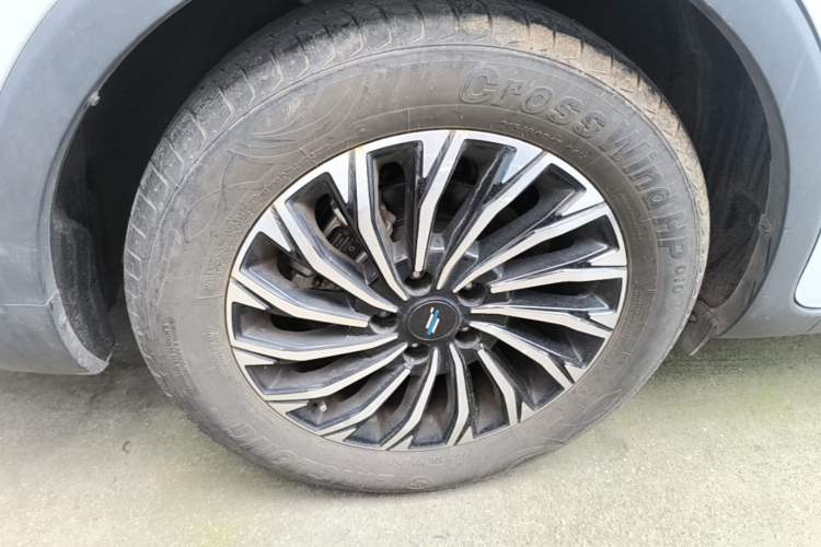 Used CHANGAN OSHAN Cosmos 2022 1.5T Automatic Business Model Right Rear Wheel Hub