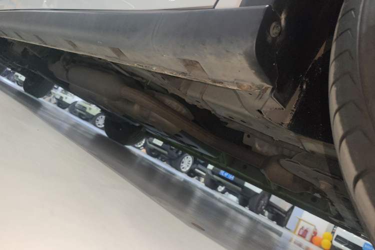 Used CHANGAN OSHAN Cosmos 2022 1.5T Automatic Business Model Right Side Sill