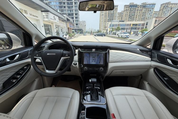 Used CHANGAN OSHAN Cosmos 2022 1.5T Automatic Business Model Steering Wheel