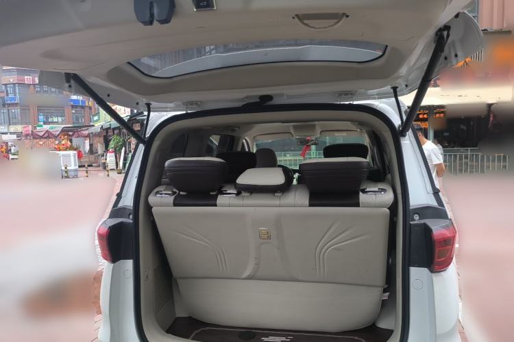 Used CHANGAN OSHAN Cosmos 2022 1.5T Automatic Business Model Trunk