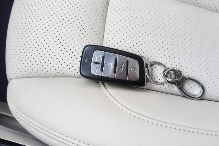 Used CHANGAN OSHAN Cosmos 2022 1.5T Automatic Business Model Vehicle Key
