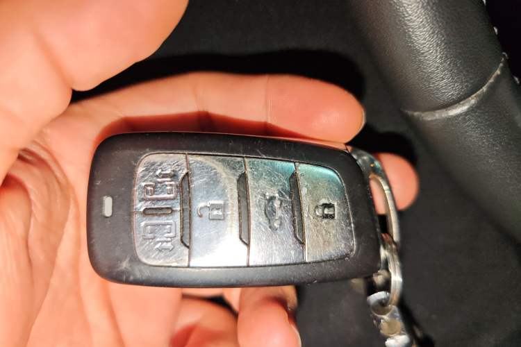 Used CHANGAN OSHAN Cosmos 2022 1.5T Automatic Business Model Vehicle Key