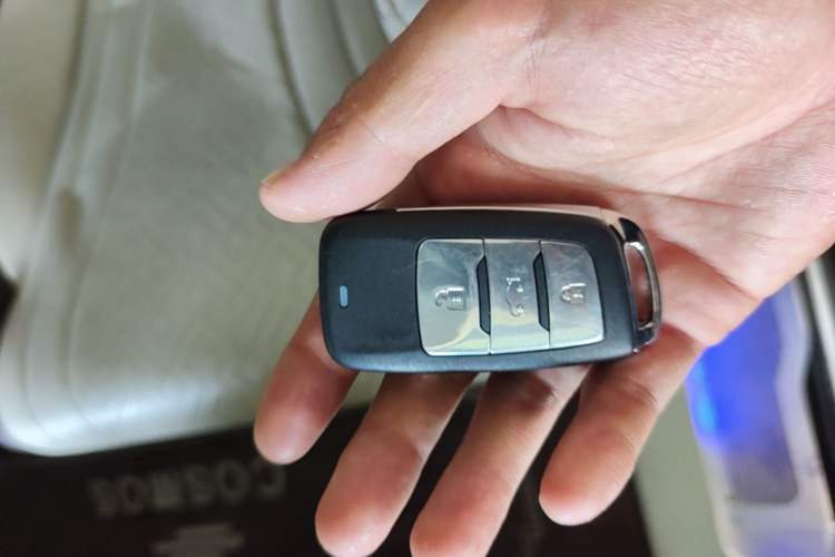 Used CHANGAN OSHAN Cosmos 2022 1.5T Automatic Business Model Vehicle Key