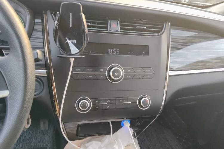 Used CHANGAN OSHAN Cosmos EV 2020 LingShang Model Audio And AC Panel