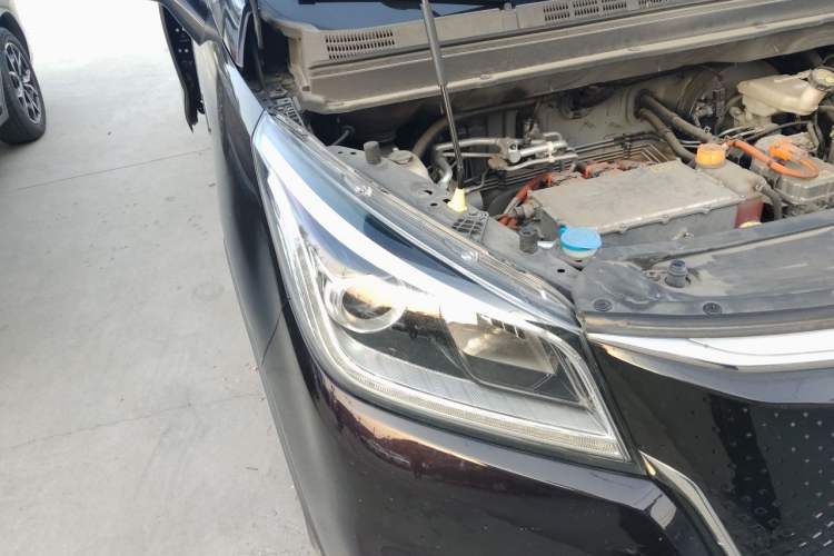 Used CHANGAN OSHAN Cosmos EV 2020 LingShang Model Right Front Headlight