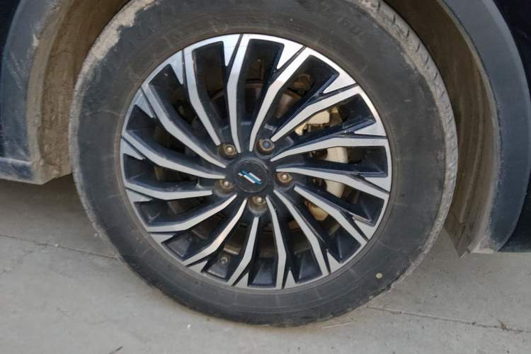 Used CHANGAN OSHAN Cosmos EV 2020 LingShang Model Right Front Wheel Hub