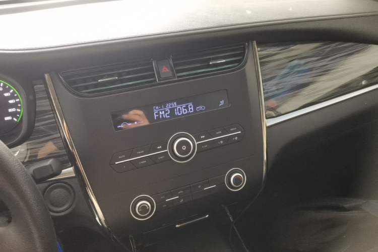 Used CHANGAN OSHAN Cosmos EV 2020 LingShang Model Audio And AC Panel