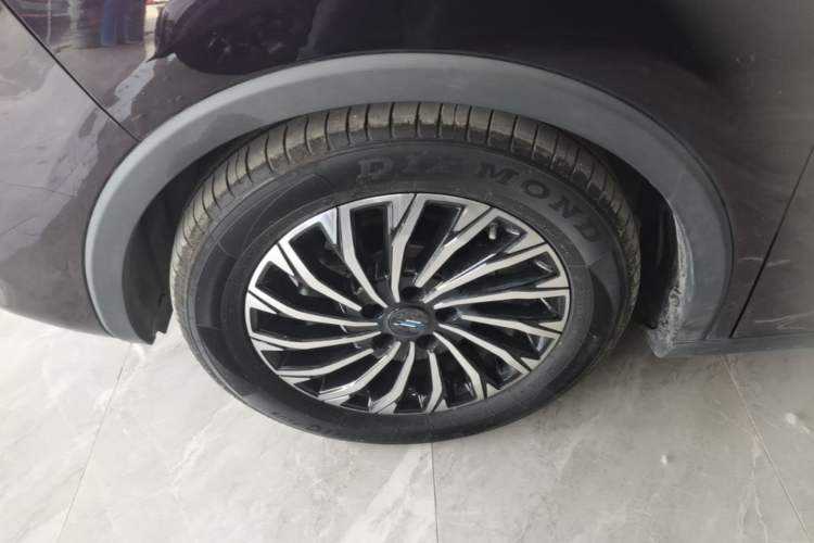 Used CHANGAN OSHAN Cosmos EV 2020 LingShang Model Left Front Wheel Hub
