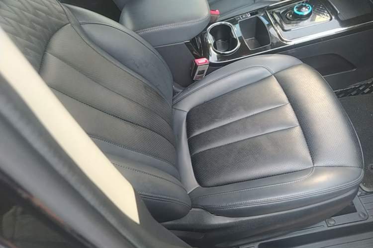 Used CHANGAN OSHAN Cosmos EV 2020 LingShang Model Right Front Seat