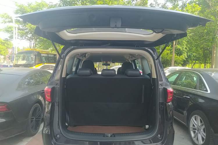 Used CHANGAN OSHAN Cosmos EV 2020 LingShang Model Trunk