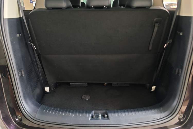 Used CHANGAN OSHAN Cosmos EV 2020 LingShang Model Trunk
