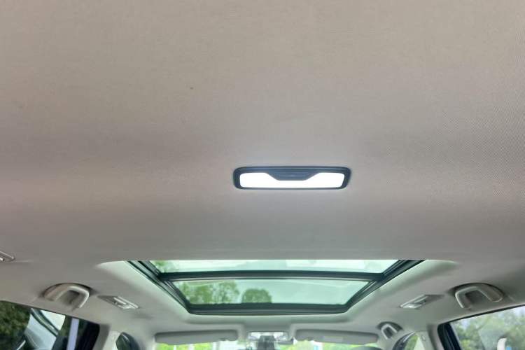 Used CHANGAN OSHAN COSPro 2021 1.5T Automatic Flagship 7-Seater Headliner