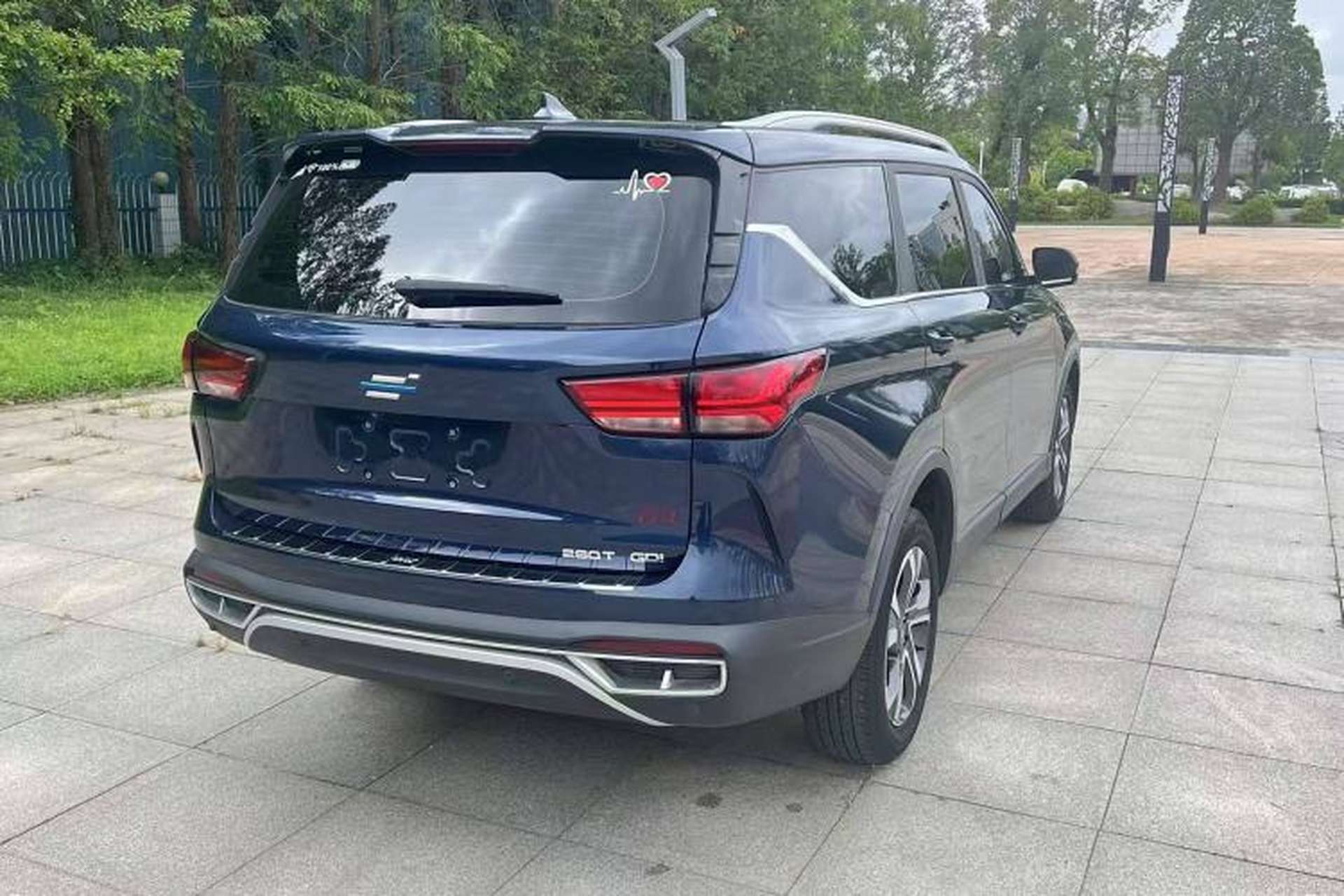 Used CHANGAN OSHAN COSPro 2021 1.5T Automatic Flagship 7-Seater Right Rear Taillight