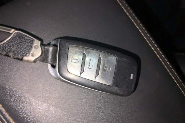 Used CHANGAN OSHAN COSPro 2021 1.5T Automatic Flagship 7-Seater Vehicle Key