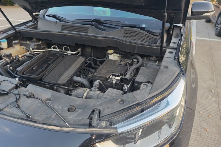 Used CHANGAN OSHAN COSPro 2021 GT 2.0T Automatic Pilot Model 7 Seats Engine Bay Left