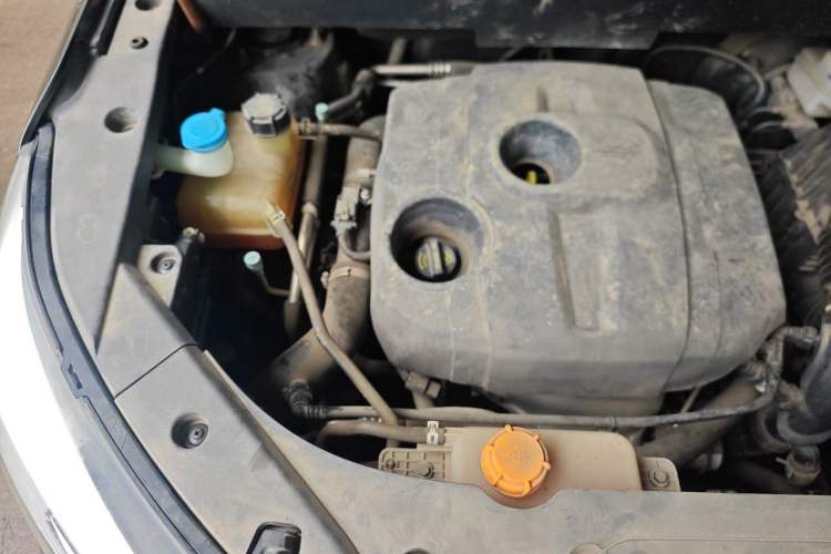 Used CHANGAN OSHAN COSPro 2021 1.5T Manual Luxury 5-Seater Engine Bay Right